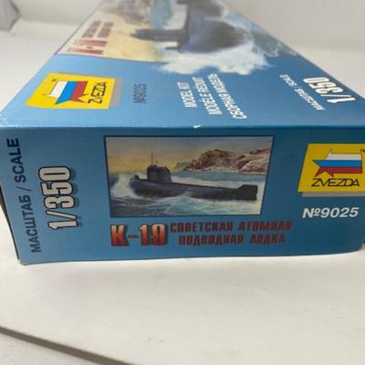 K-19 Soviet Nuclear Submarine Model by Zvezda 1/350