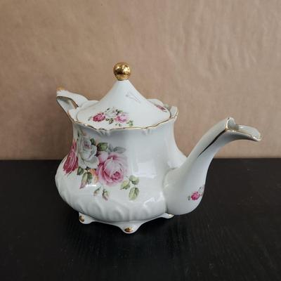 White Chinese glass tea kettle