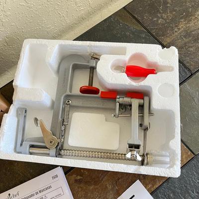 Pampered Chef Apple Corer