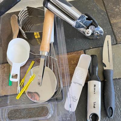 More kitchen utensils