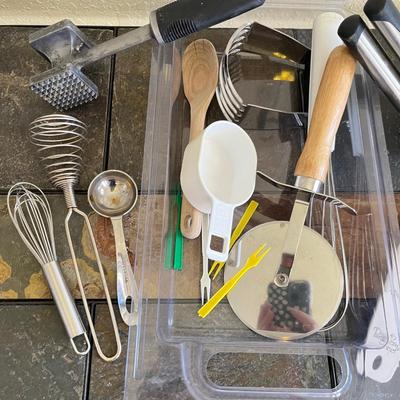 More kitchen utensils