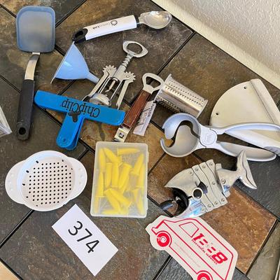 Lot of kitchen stuff