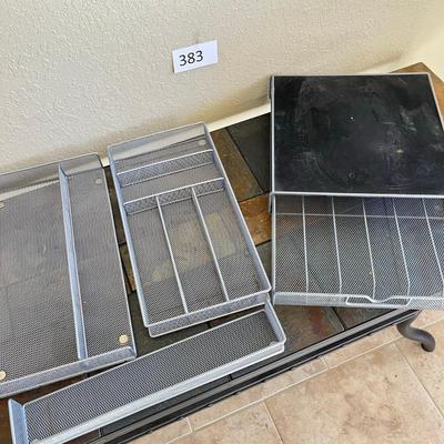 Wire mesh kitchen trays