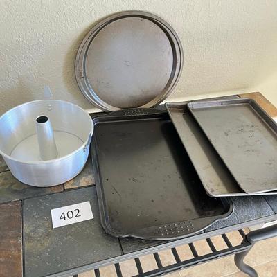 Lot of Tin cook ware