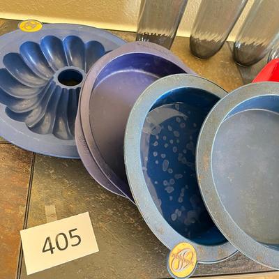 Lot of plastic kitchenware