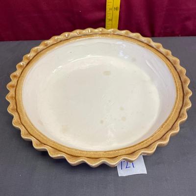 Pie plate with lid
