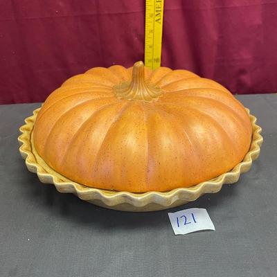 Pie plate with lid