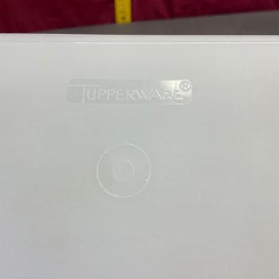 Tupperware container
