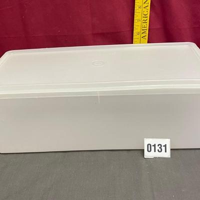 Tupperware container