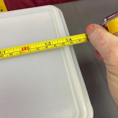 Tupperware container