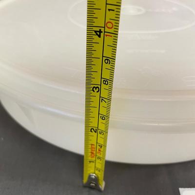 Tupperware container