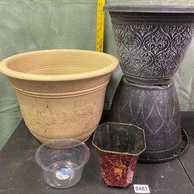 Plastic Pots