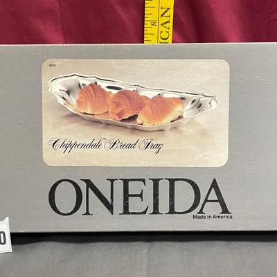 Oneida chipendale tray