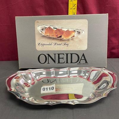 Oneida chipendale tray