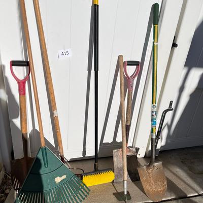 Lot of yard & garden tools