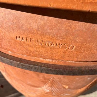 Terra Cotta pot w/ Stand