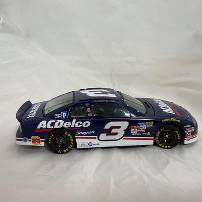 -2- NASCAR | 1:18 Scale Die Cast | 1998 AcDelco Chevrolet | Dale Earnhardt Jr.