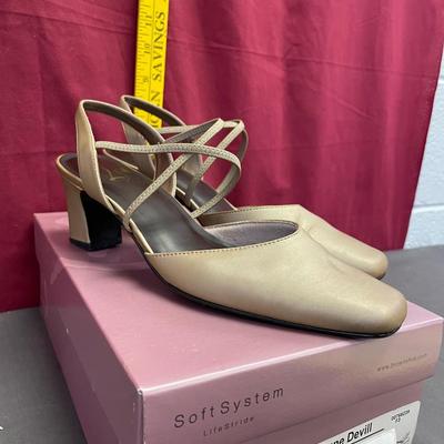 Shoes-size 8 1/2
