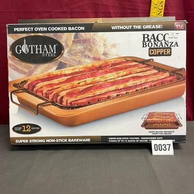 Copper bacon cooker