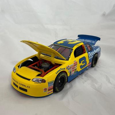 -10- NASCAR | 1:18 Scale Die Cast | 1999 GM Goodwrench and Wrangler Chevrolet | Dale Earnhardt Sr.