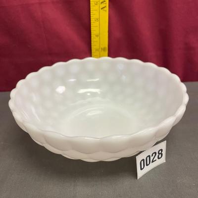 Vintage anchor hocking white milk glass