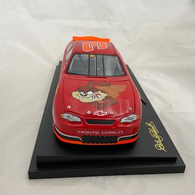 -12- NASCAR | 1:18 Scale Die Cast | 2000 Goodwrench and Taz Chevrolet | Dale Earnhardt Sr.