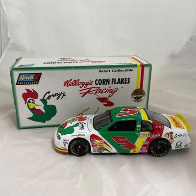 -20- NASCAR | 1:18 Scale Die Cast | 1998 Kelloggs Corn Flakes Chevrolet | Terry Labonte