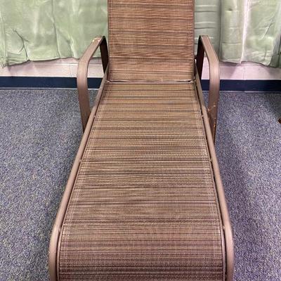 Nice Lounge Chair