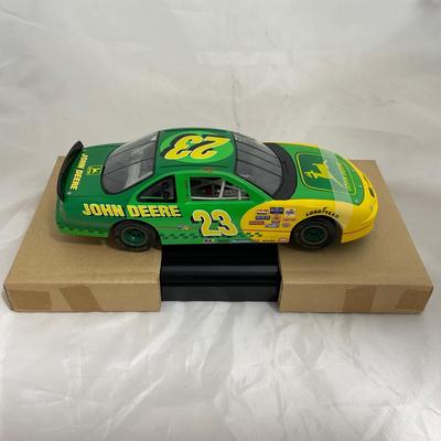 -24- NASCAR | 1:18 Scale Die Cast | 1996 John Deere Stock Car | Chad Little