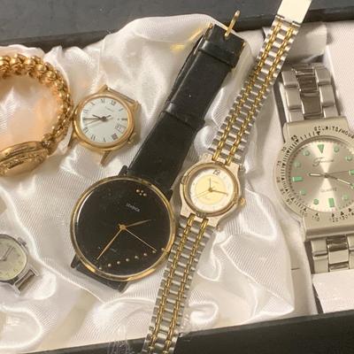 VINTAGE WATCH LOT