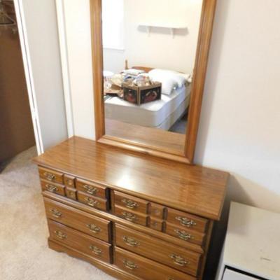 Six Drawer Stretch Dresser with Mirror
