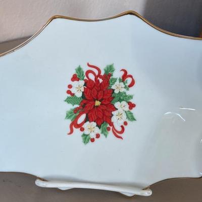Six piece Christmas dessert serving set