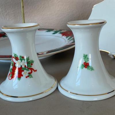 Six piece Christmas dessert serving set
