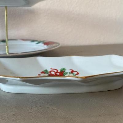 Six piece Christmas dessert serving set