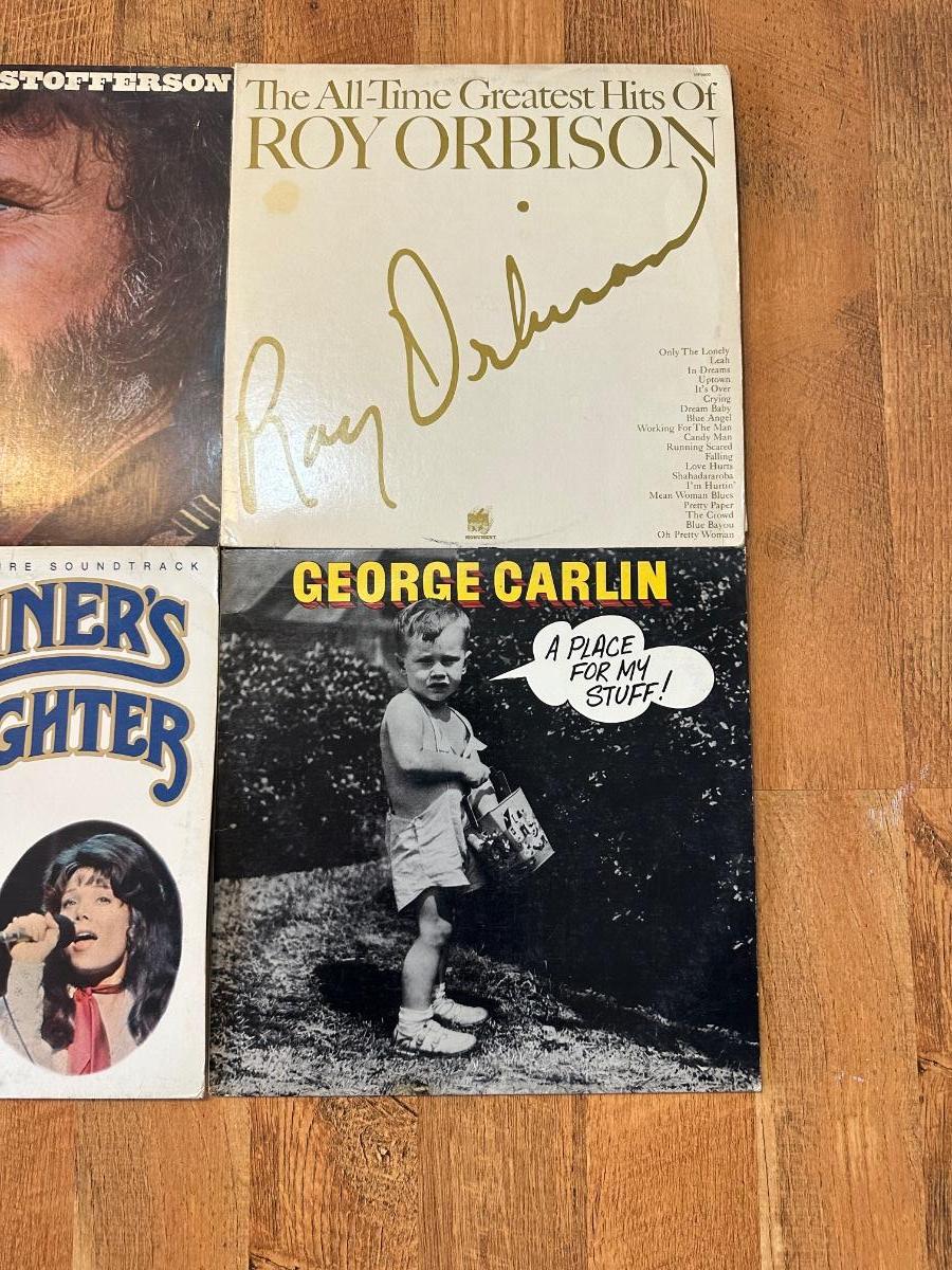 Vintage Vinyl Record Albums Estatesales Org Vintage Vinyl Record Albums Estatesales Org