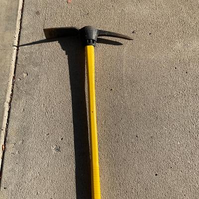 Big yellow pick