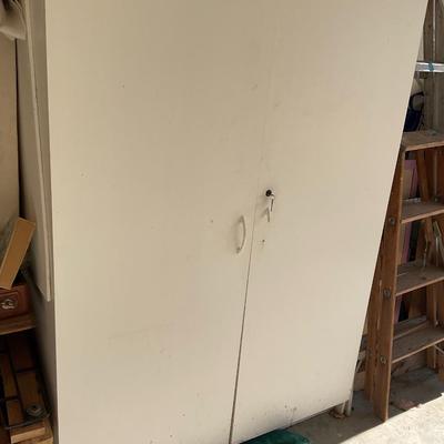 Cabinet 6â€™ x 4â€™