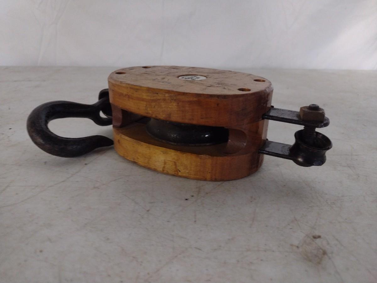 Vintage Anvil Wood Block Pulley | EstateSales.org