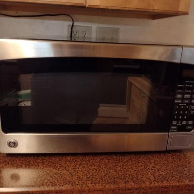 GE Countertop Microwave- 1650 Watt