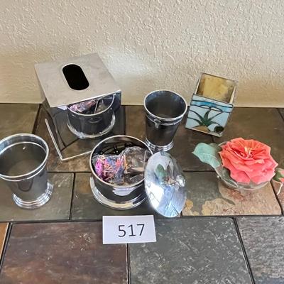 Lot of bathroom decor/ hardware