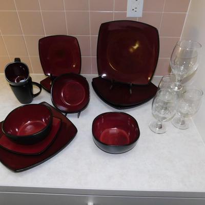 DINNERWARE AND WATER GOBLETS
