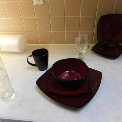 DINNERWARE AND WATER GOBLETS