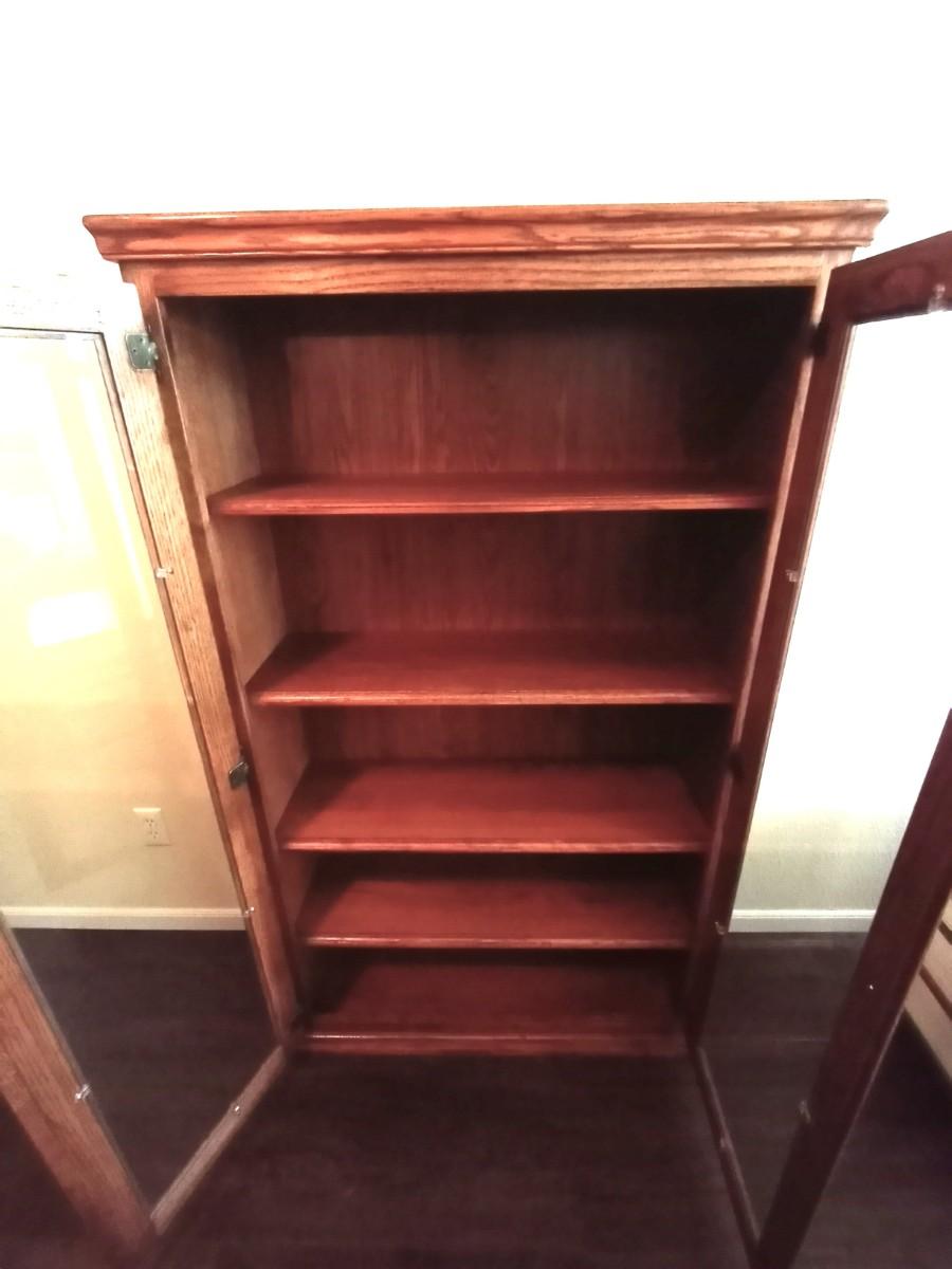 WOODEN FIVE SHELF GLASS FRONT DISPLAY