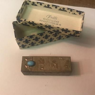 SILVER COMPACT