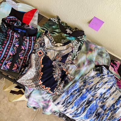 Fancy lot of ladies tops