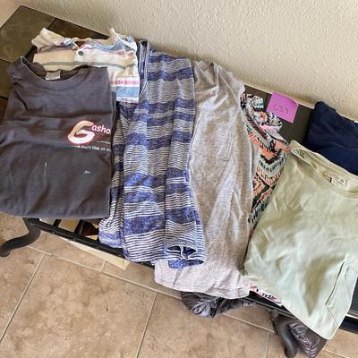 Womens tops