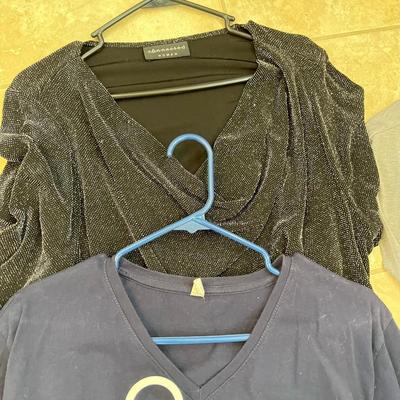 Lot of women's tops
