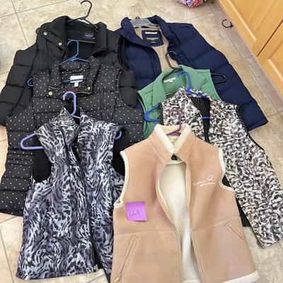 Lot of women's vests