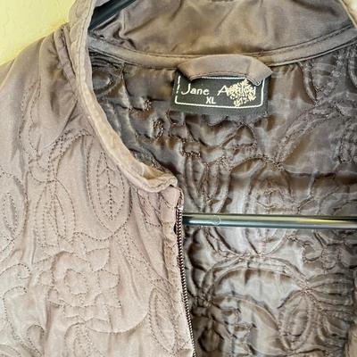 Lot of women's vests