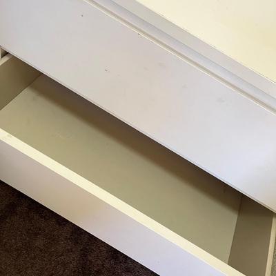 White 3 drawer chest